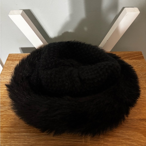 Vintage Black Faux Fur Hat/headband/gloves. Beautiful set (Avon). Set of 3!!! - Picture 2 of 8
